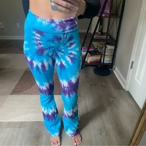 Tie dye flared leggings